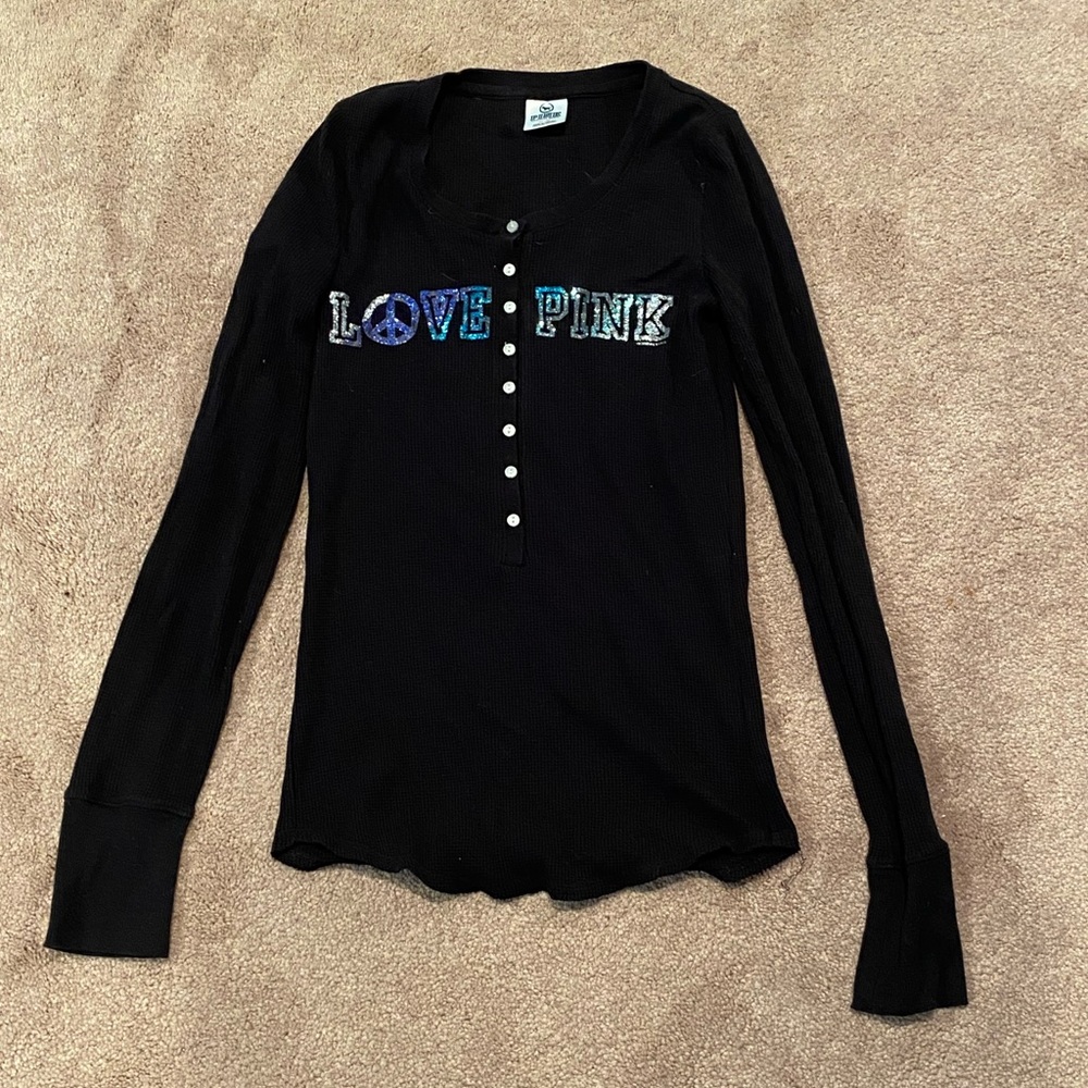 Navy blue VS Pink long sleeve shirt